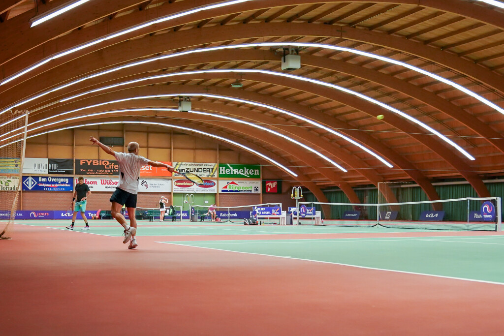 Vijftal spelers verovert twee titels op NKS 35+ Indoor 