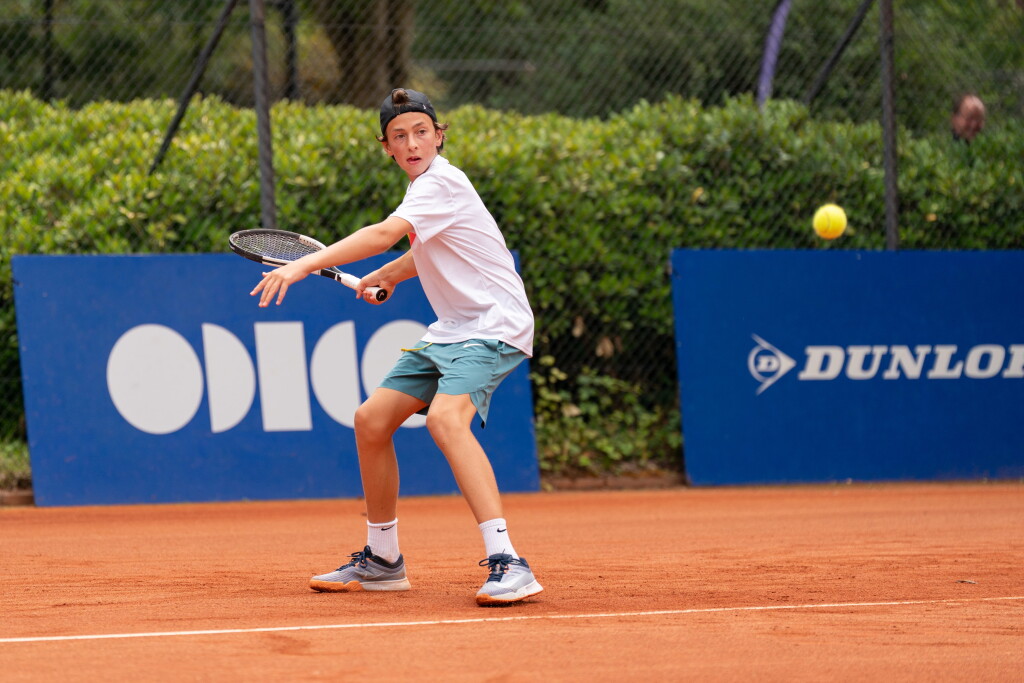 Coaching op de baan binnen de KNLTB Junioren Tour